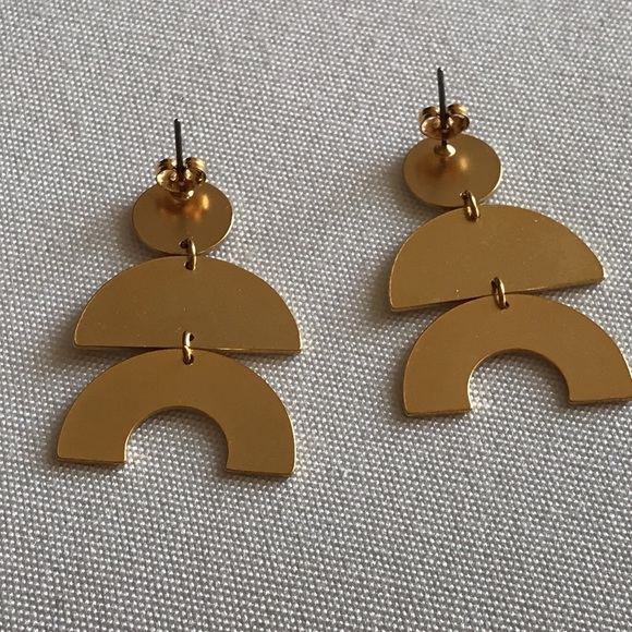 Goldtone Geometric Hinged Dangle Earrings NWOT - Picture 2 of 7
